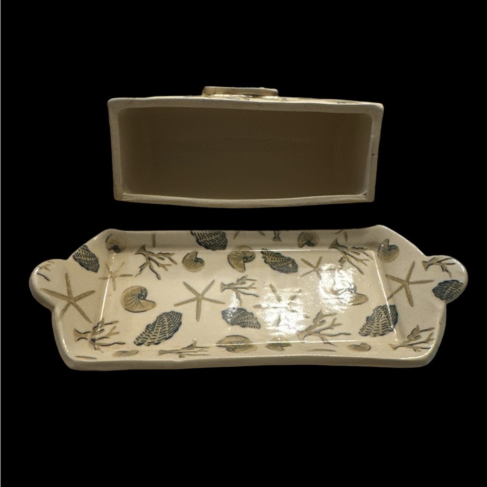 Butter dish